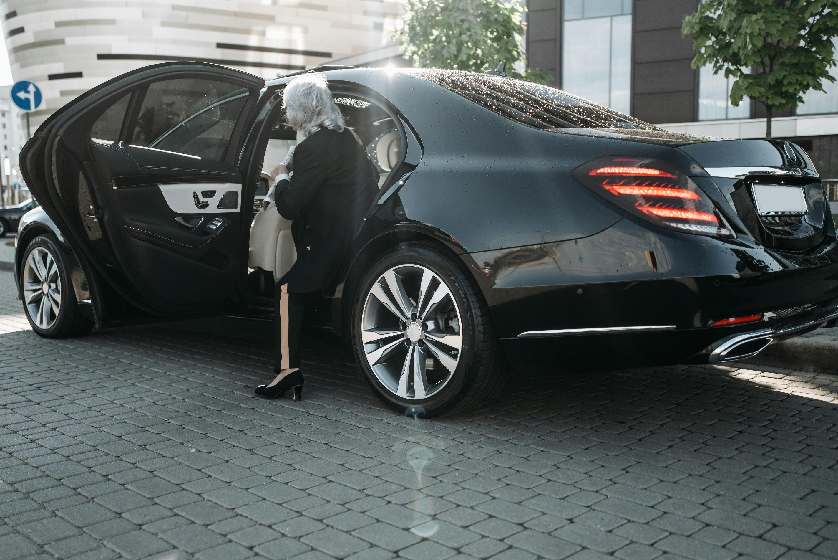 Premium Car Service - Logan Airport to North Kingstown, RI