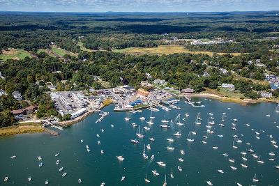 Limo & Car Service from/to Logan Airport to Duxbury, MA