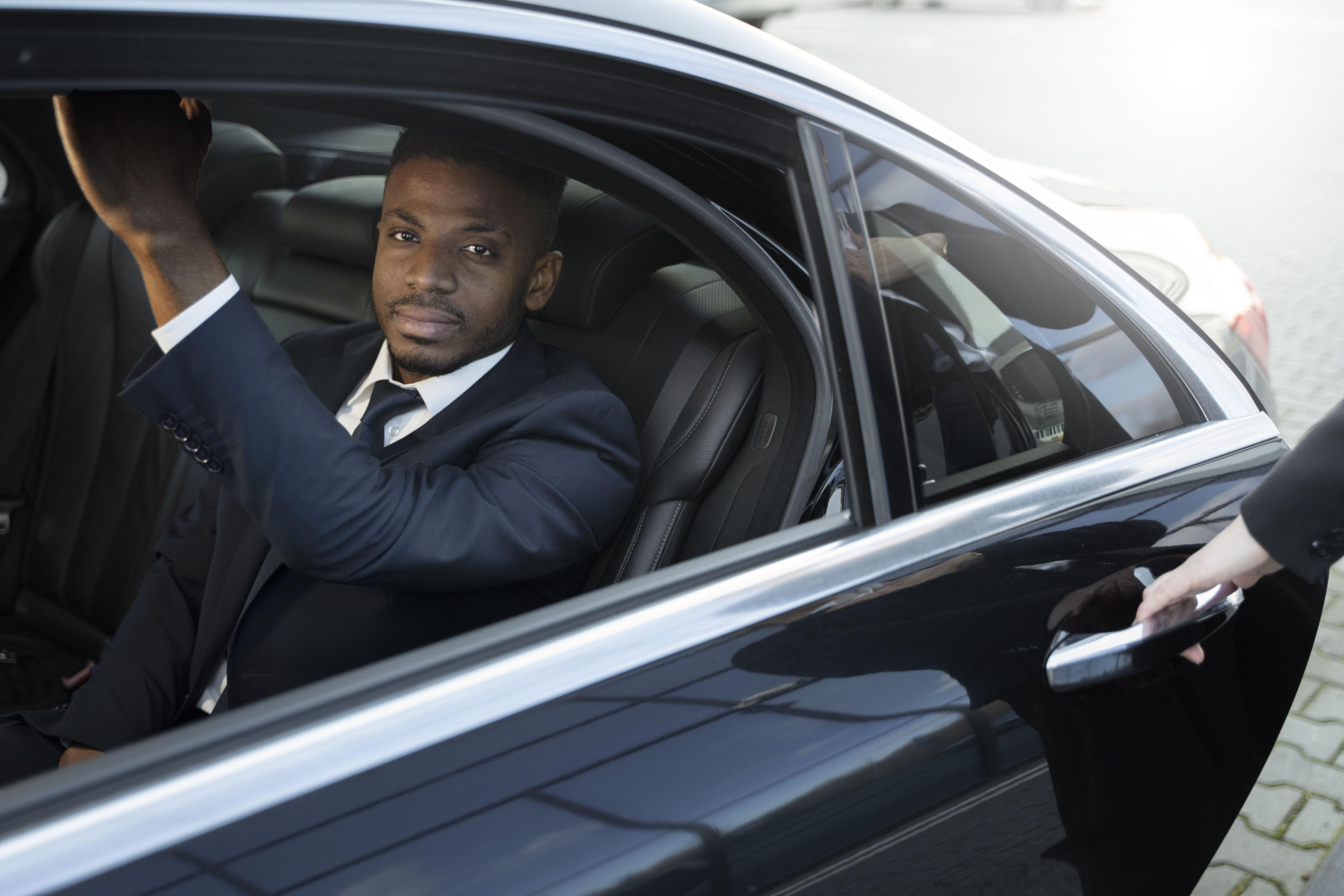 Logan Airport to Hallowell, ME: First-Class Car Service