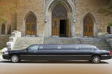 Essential Guide To Choosing the Right Wedding Car