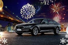 Top 5 Reasons to Choose a Luxury Car Service This Christmas