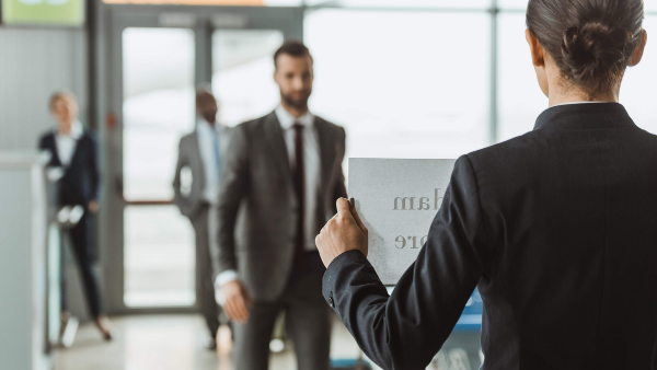 Premium Chauffeur Service - Logan Airport and Dover, MA