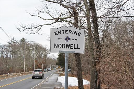 Limo & Car Service from/to Logan Airport to Norwell, MA