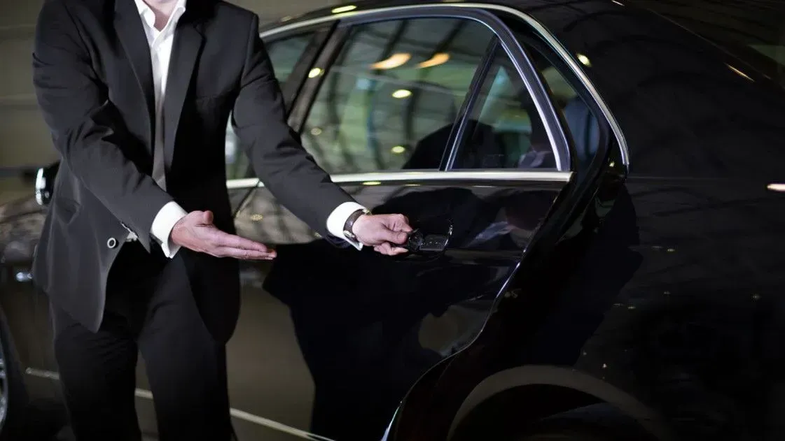 Private Car Service: Logan Airport to Albion, ME