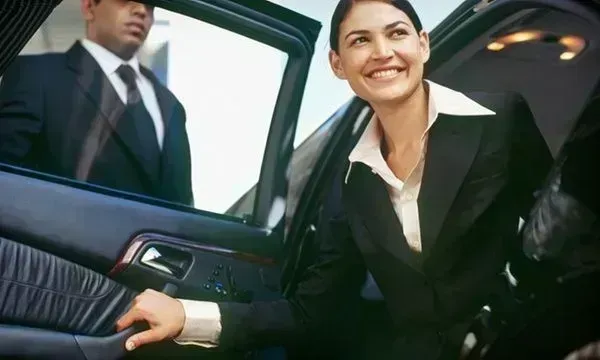 Logan Airport to Huntington, MA: VIP Car Service