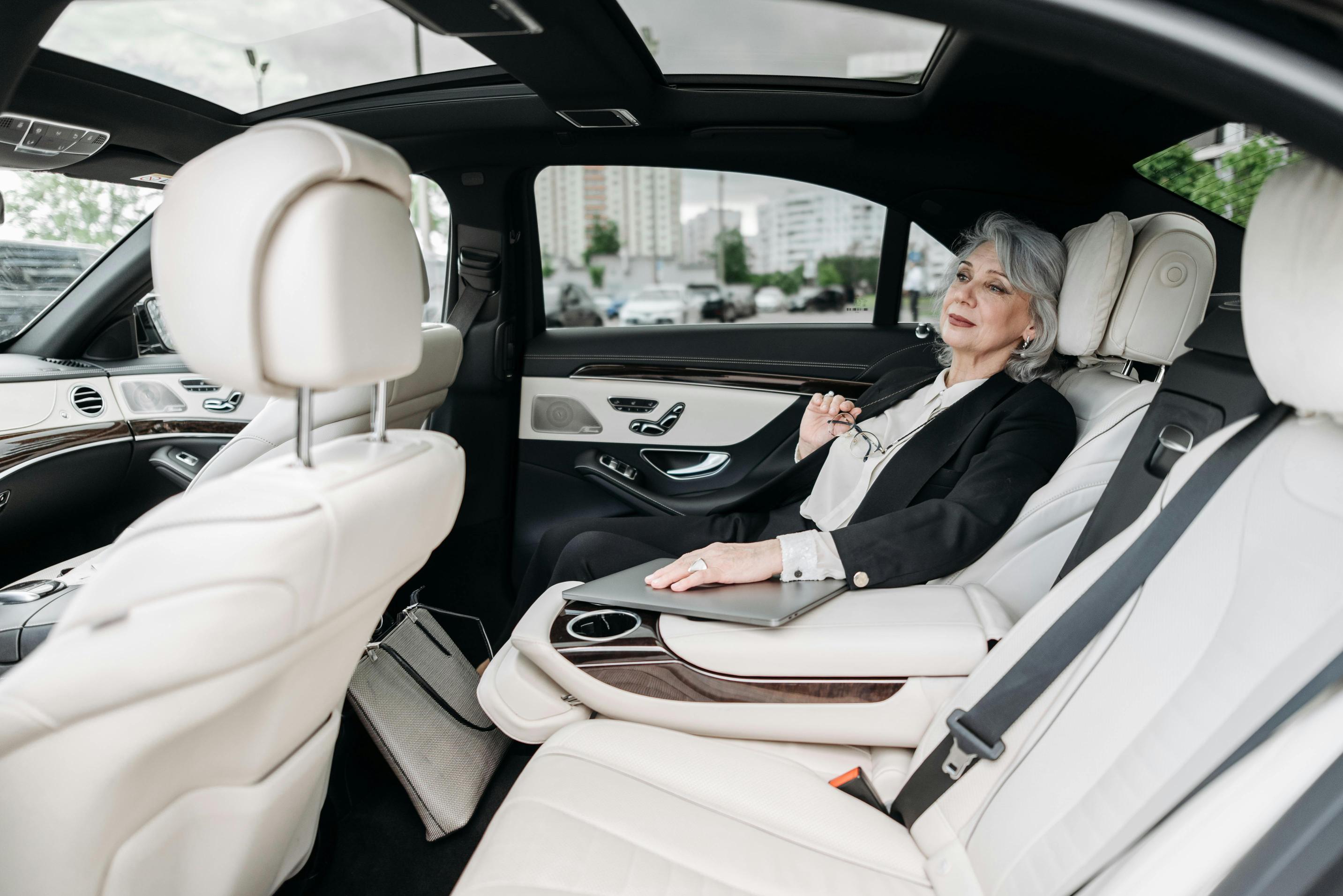 Luxury Car Service from Logan Airport to Topsfield, MA