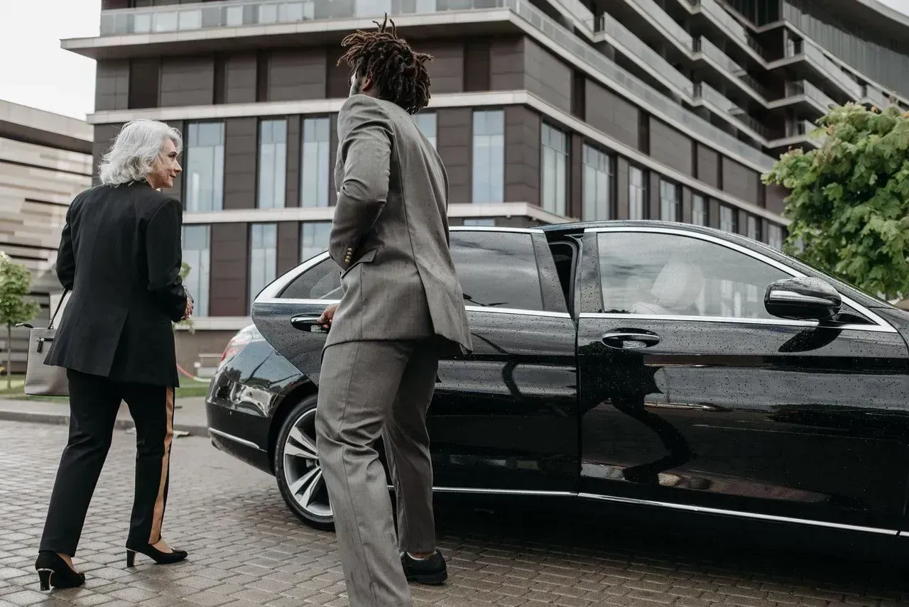 Luxury Car Service to MIT: Travel in Comfort and Style