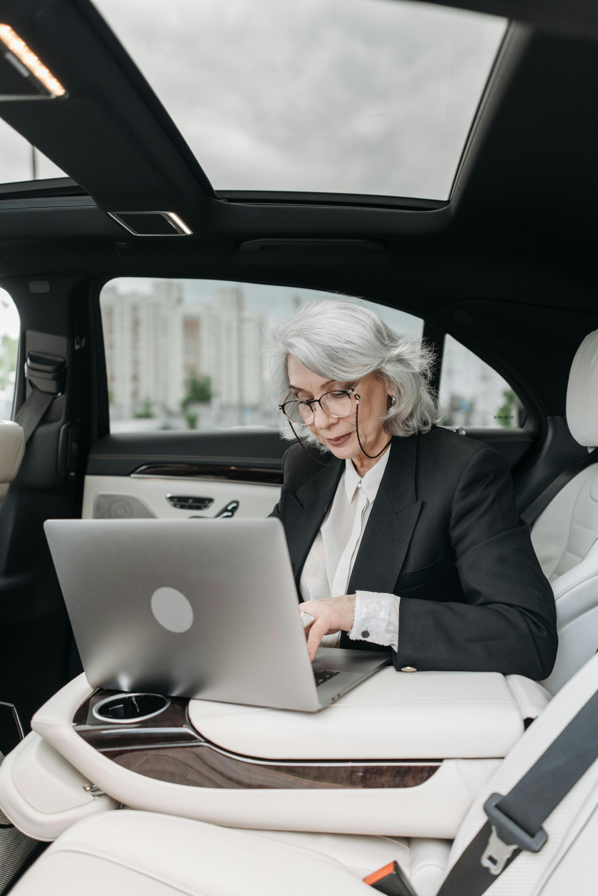 Luxury Car Service from Logan Airport to Essex, MA