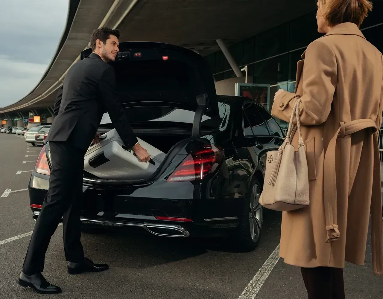 Exclusive Car Service: Logan Airport to Tyringham, MA