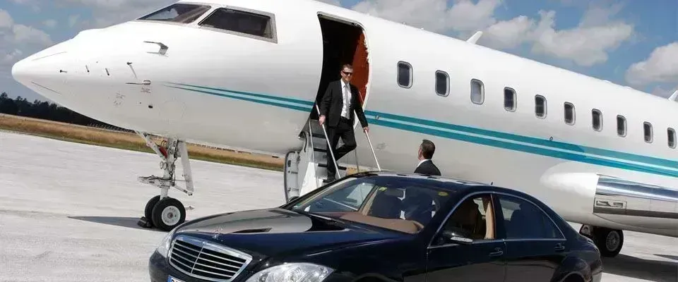 Logan Airport to Keene, NH: First-Class Car Service
