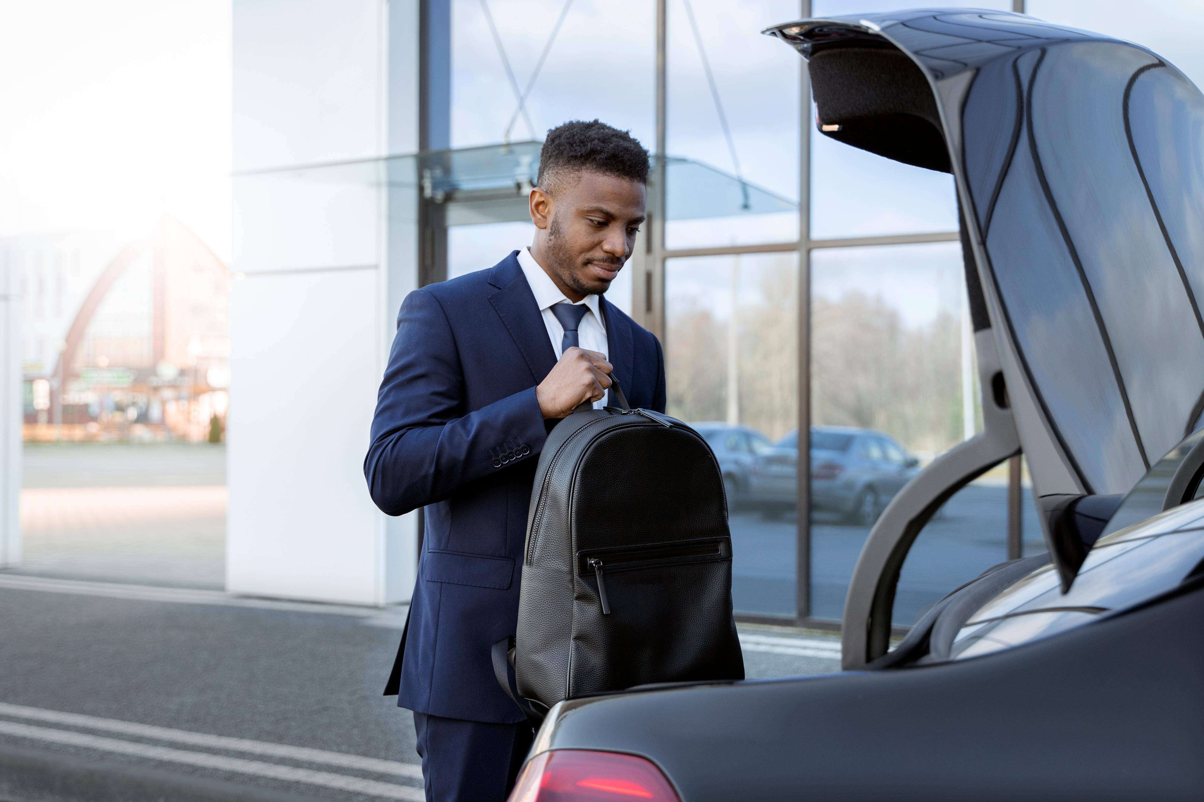 Logan Airport to West Stockbridge, MA Luxury Car Service