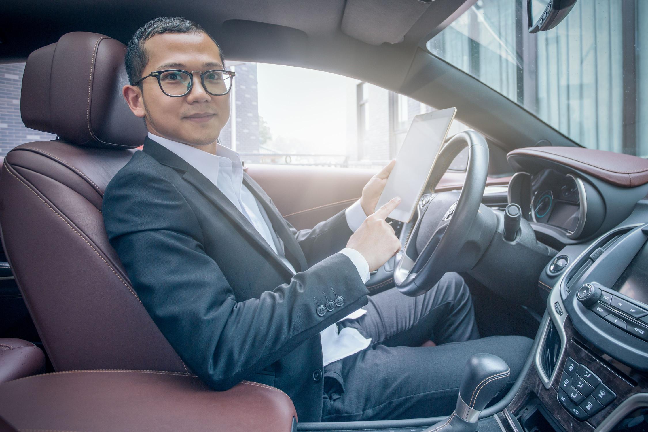 Logan Airport to Willimantic, CT Luxury Car Service