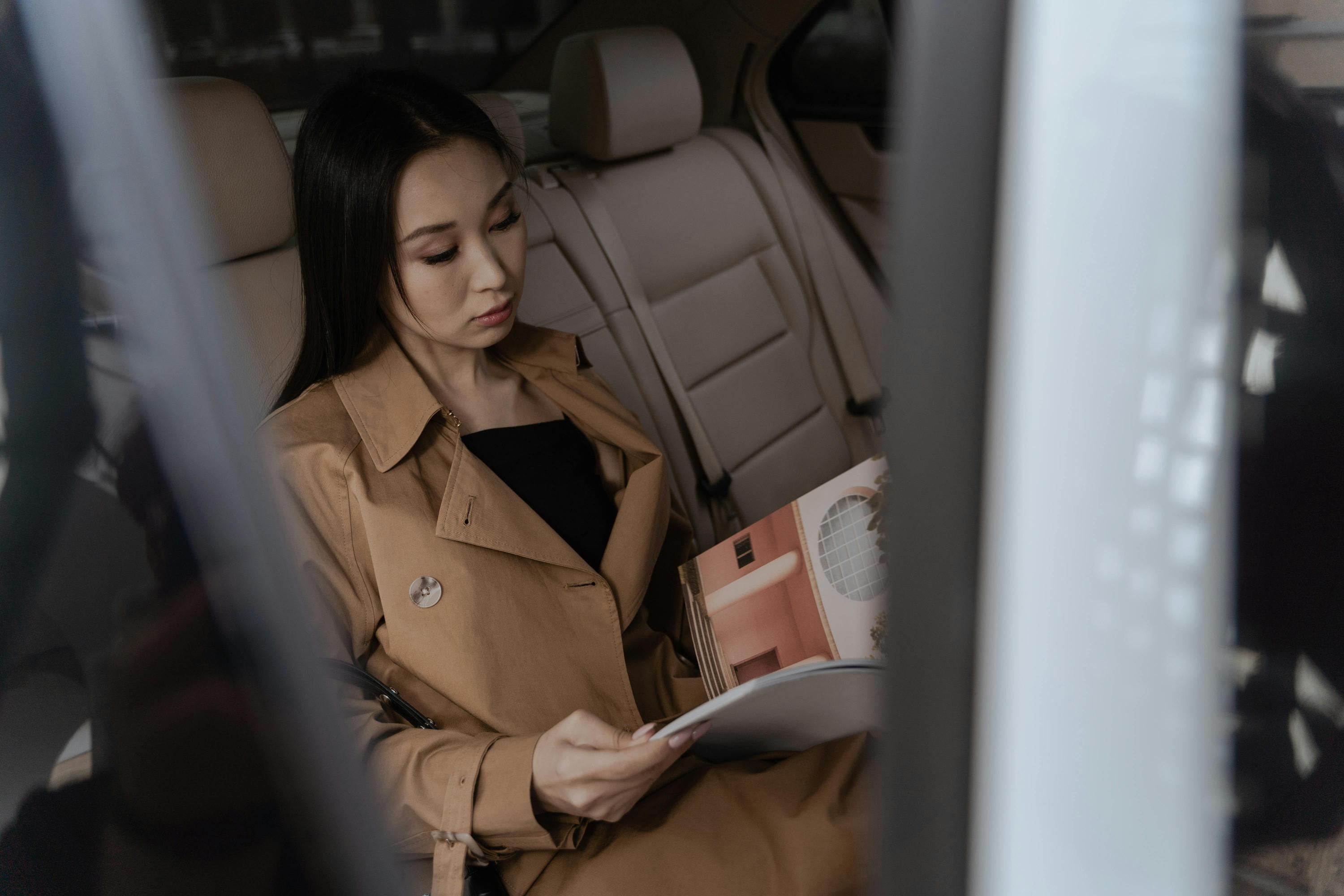 Logan Airport to Newport, RI Luxury Car Service