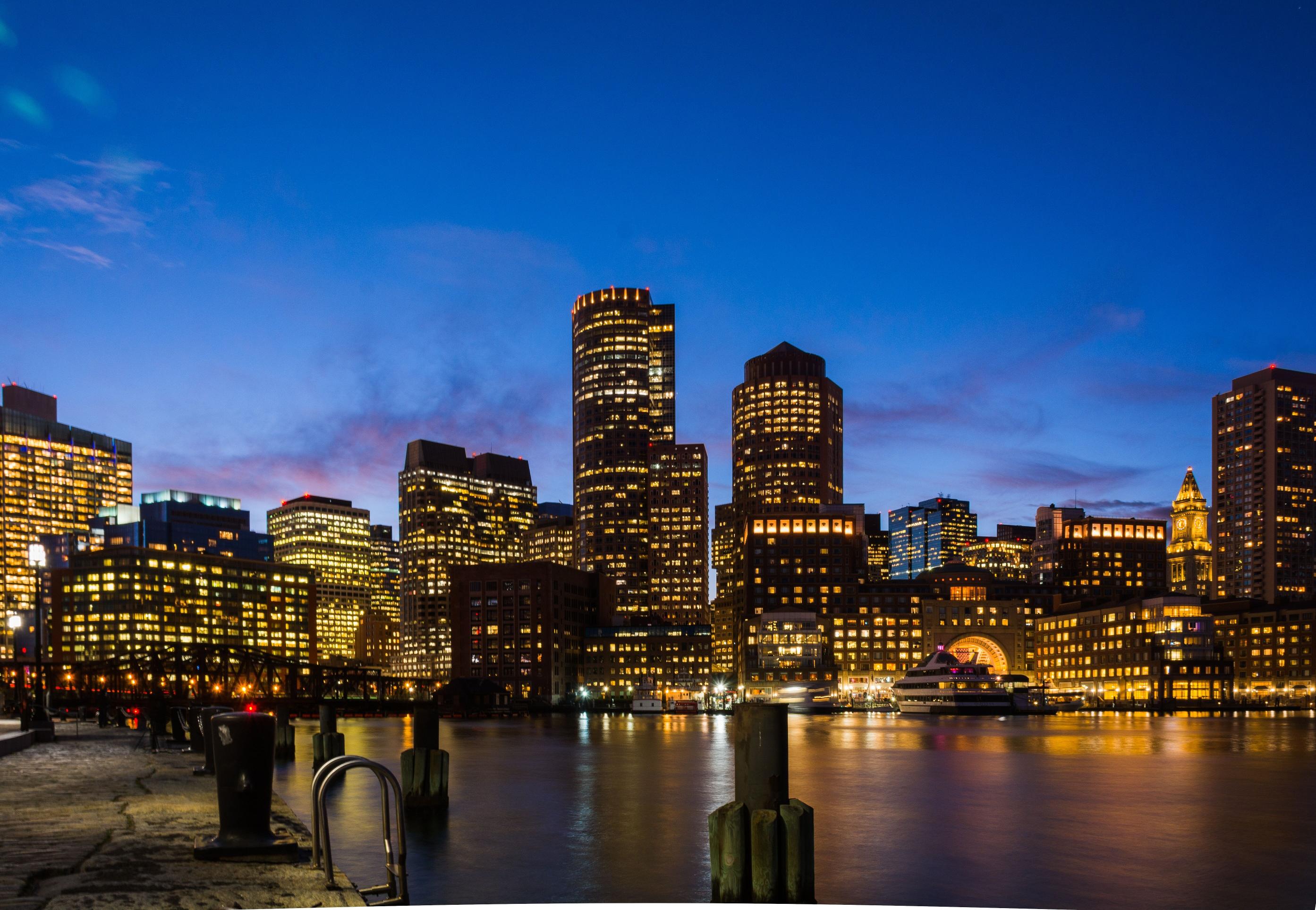 Limo & Car Service from/to Logan Airport to Hanover, MA