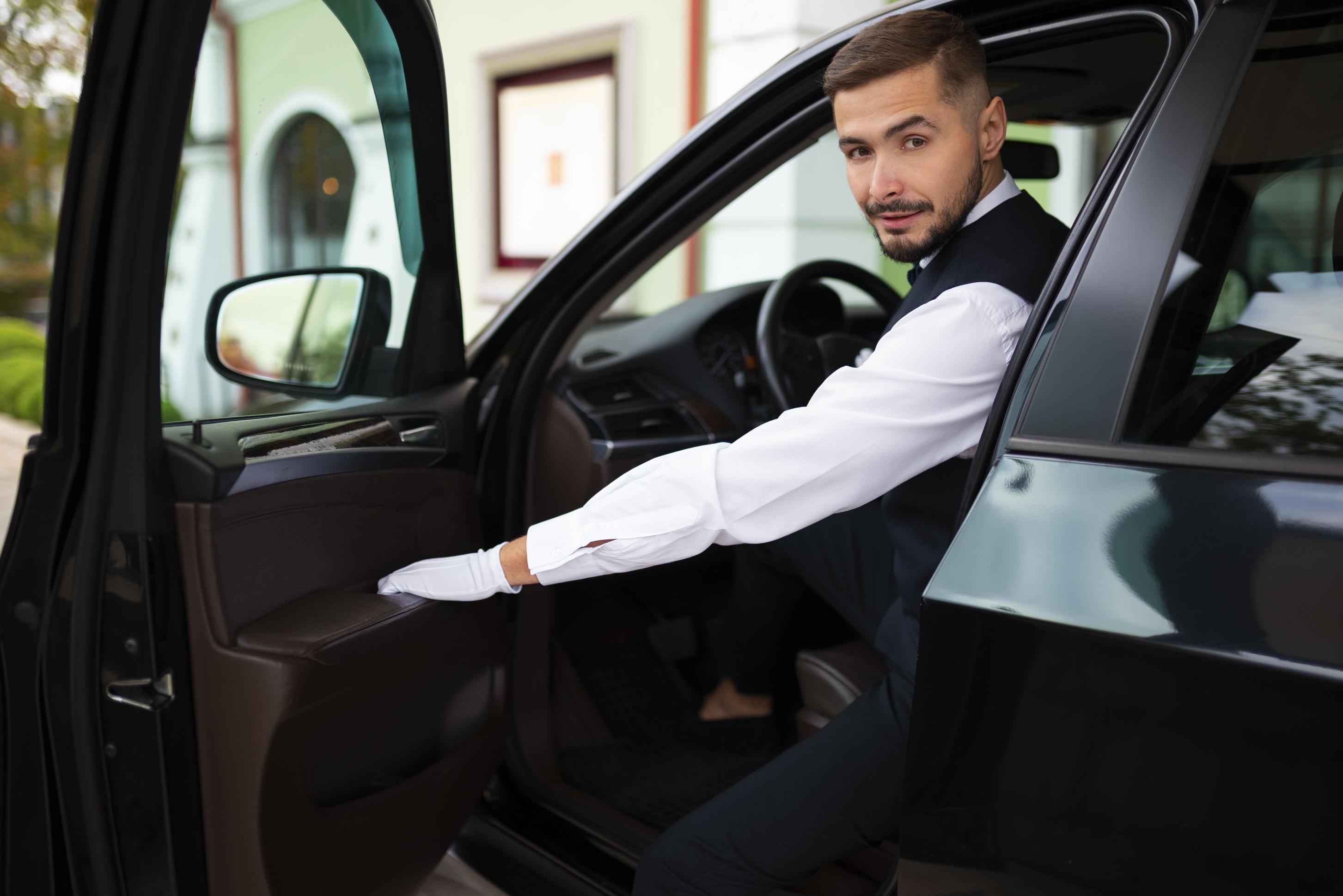 First-Class Car Service from Logan Airport to Bantam, CT
